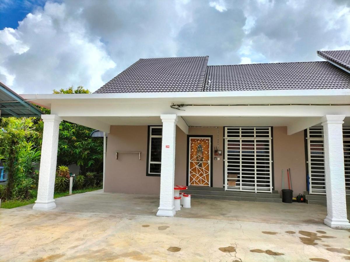 Wipah Guest House In Kampung Lundang, Kota Bharu Exterior photo